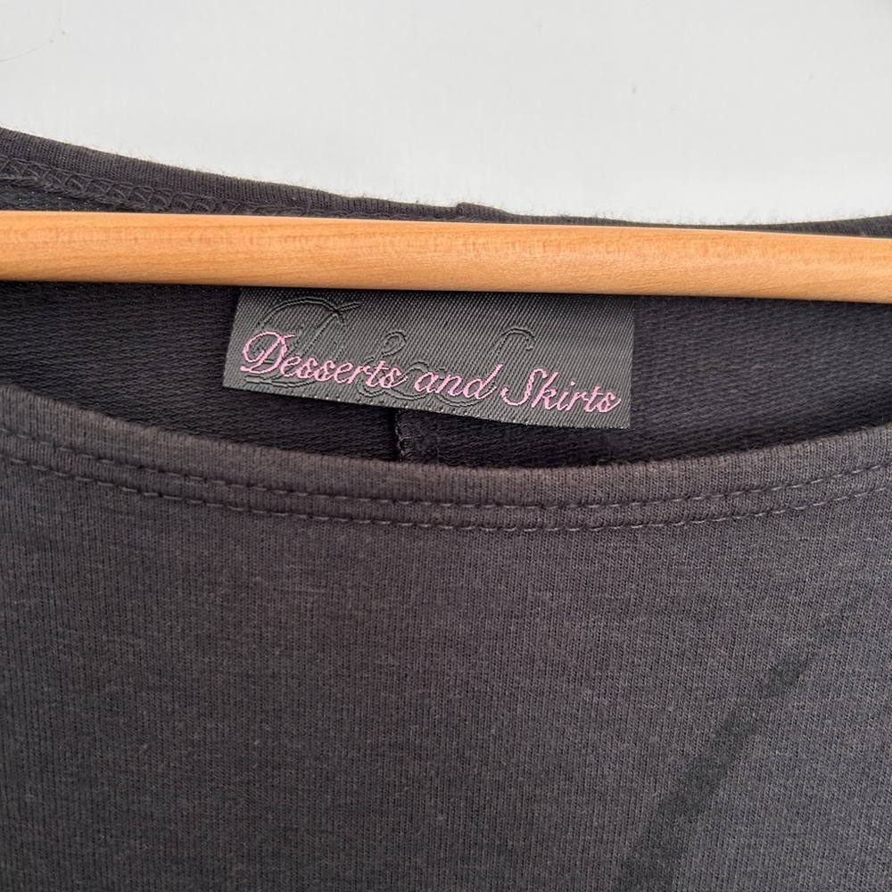Canadian Designed and Made Long,Soft Graphic Shirt in Size Medium - Picture 2 of 7